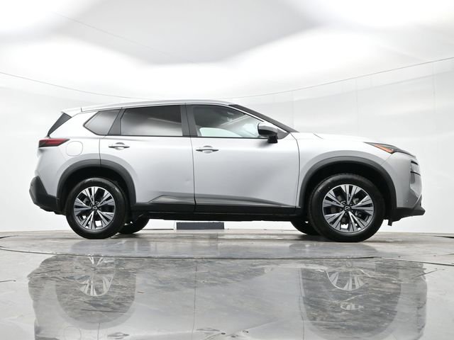 Used 2023 Nissan Rogue SV image 30