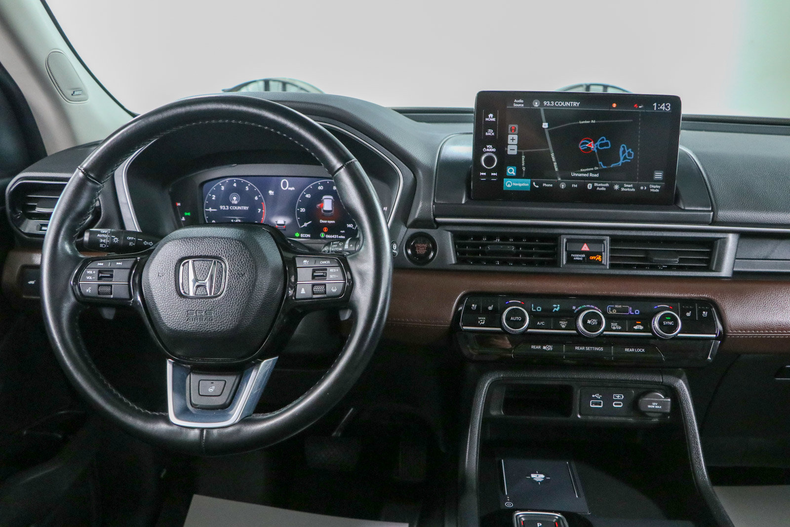 Used 2023 Honda Pilot Elite image 17