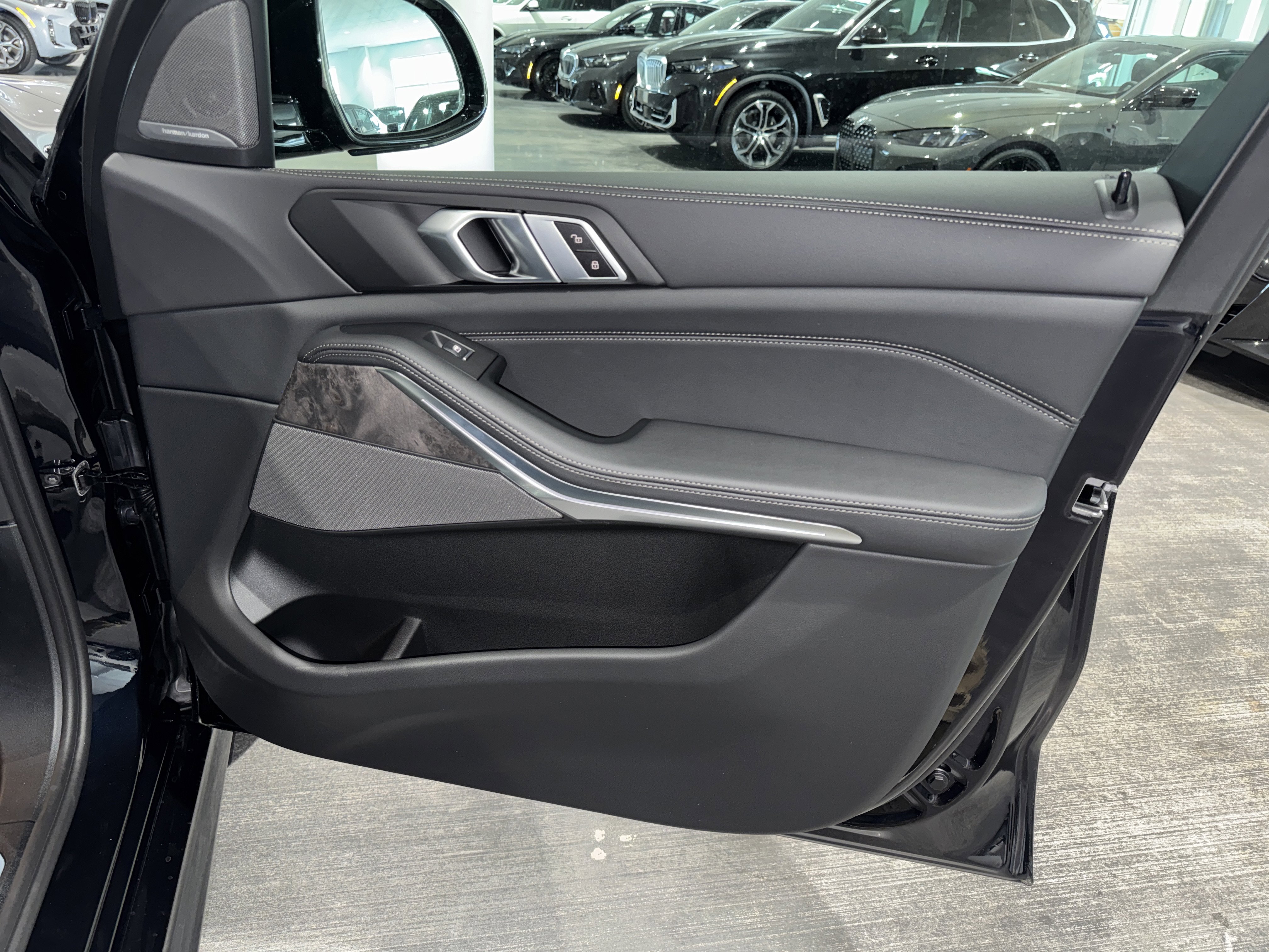 New 2026 BMW X5 sDrive40i w/ Executive Package image 8