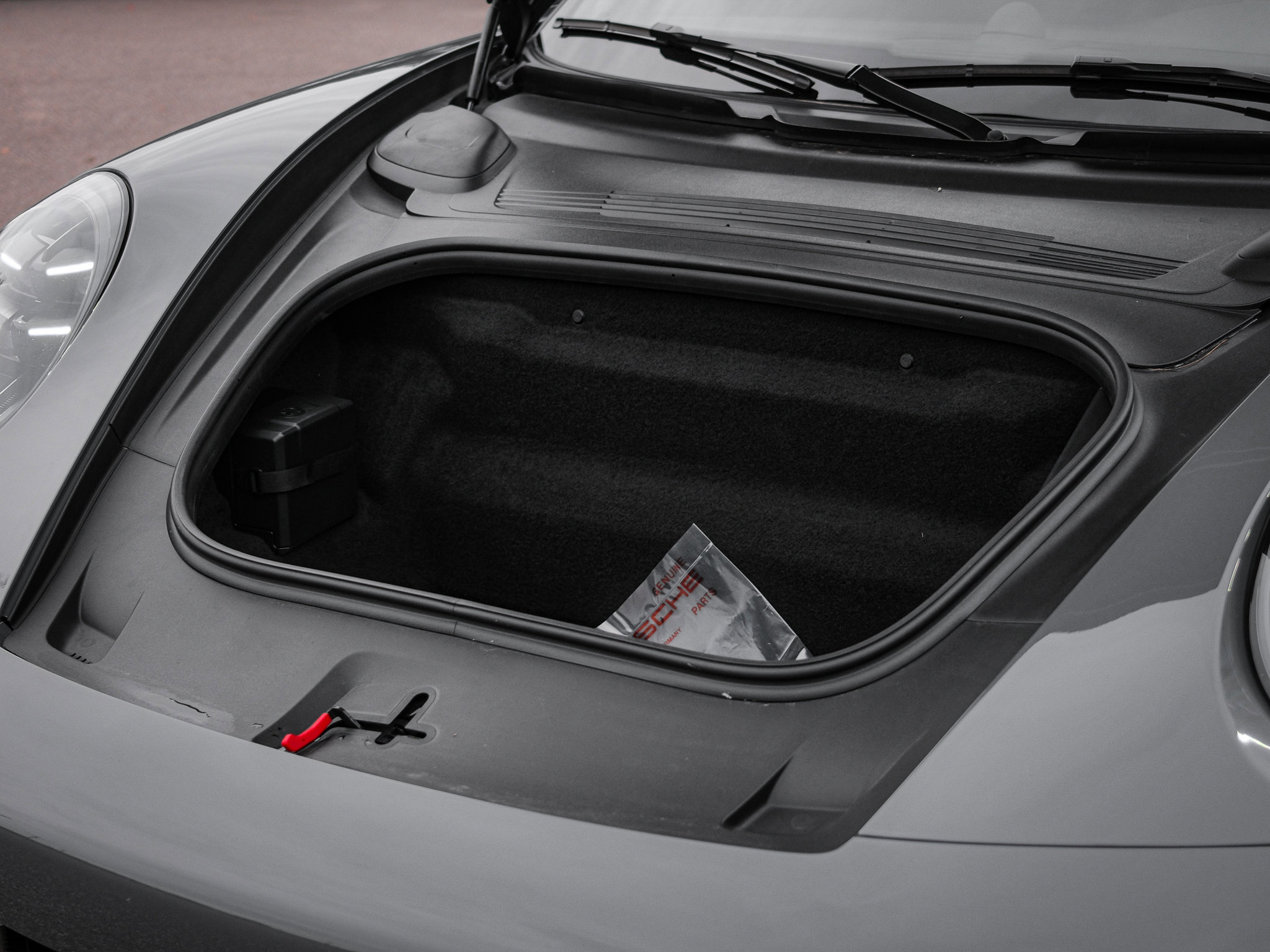 Used 2025 Porsche 911 Carrera 4 GTS image 39