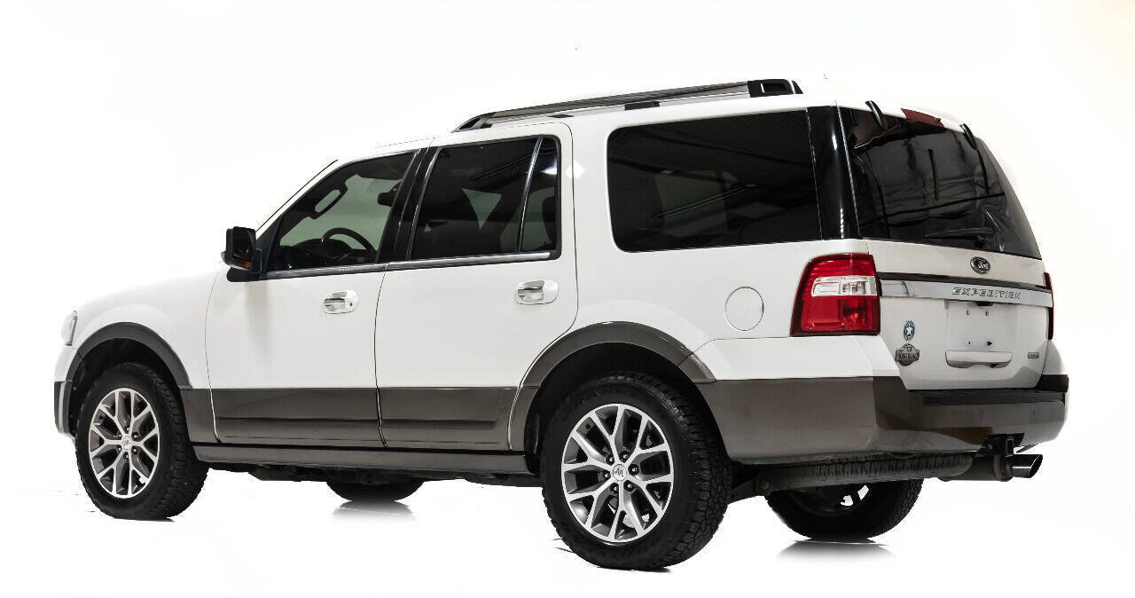 Used 2015 Ford Expedition King Ranch RWD image 4