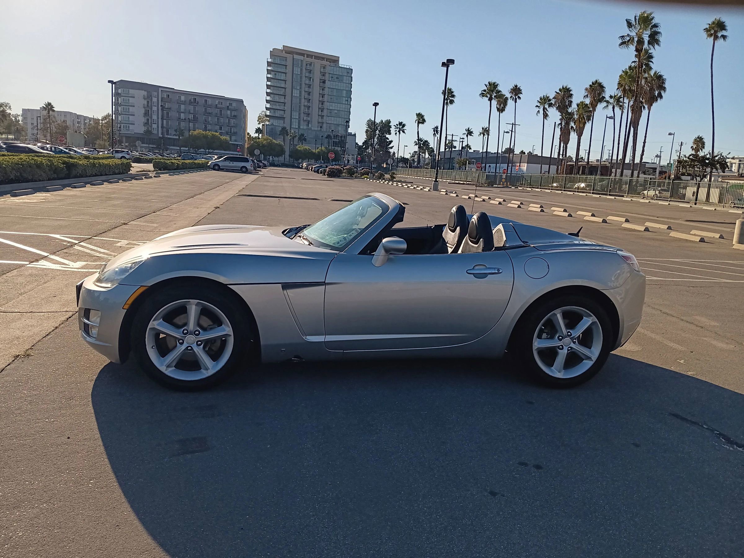 Used 2009 Saturn Sky w/ Premium Trim Package image 13