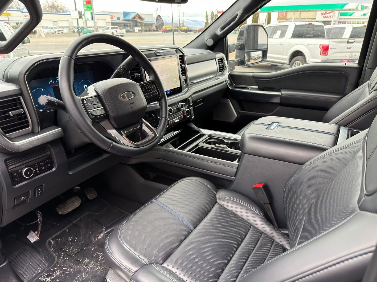 Used 2025 Ford F350 Platinum image 20