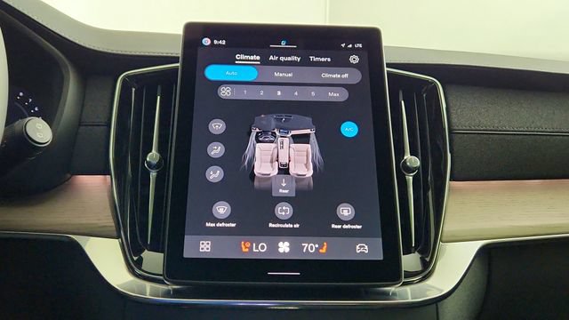 New 2026 Volvo XC90 B6 Core AWD/4WD image 22