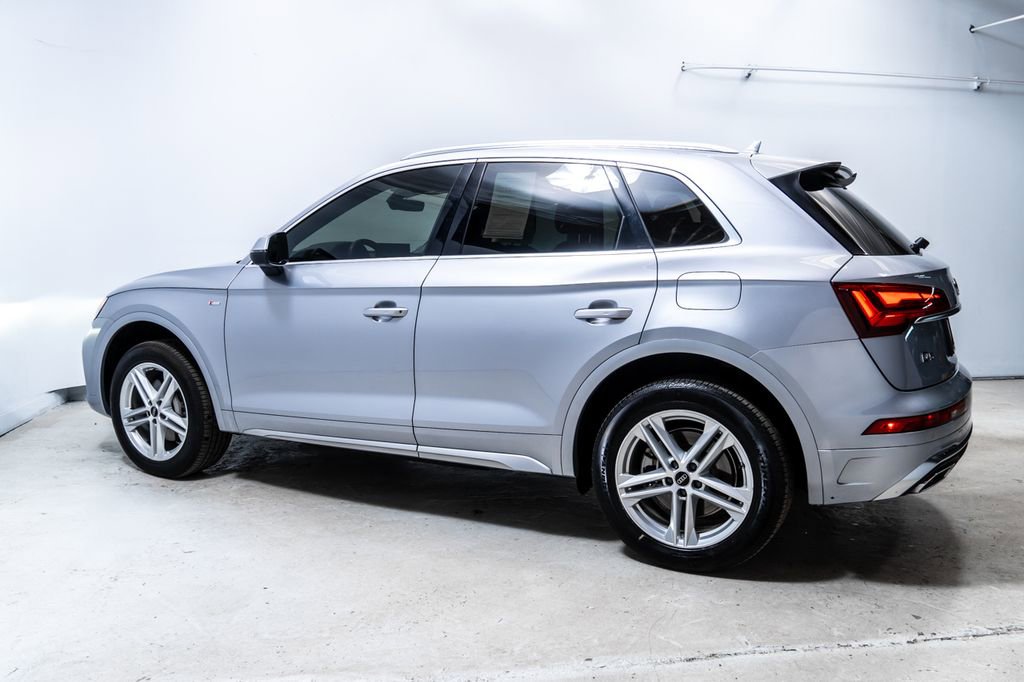 Used 2023 Audi Q5 e Premium Plus w/ Premium Plus Package AWD/4WD image 2