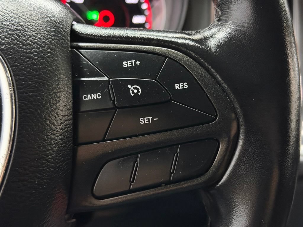 Used 2022 Dodge Charger SXT RWD image 28