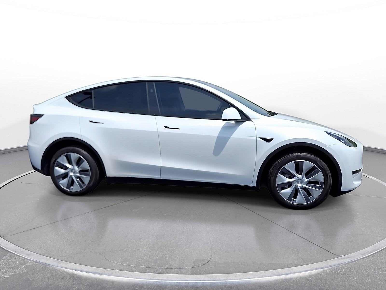 Used 2023 Tesla Model Y Long Range AWD/4WD image 9