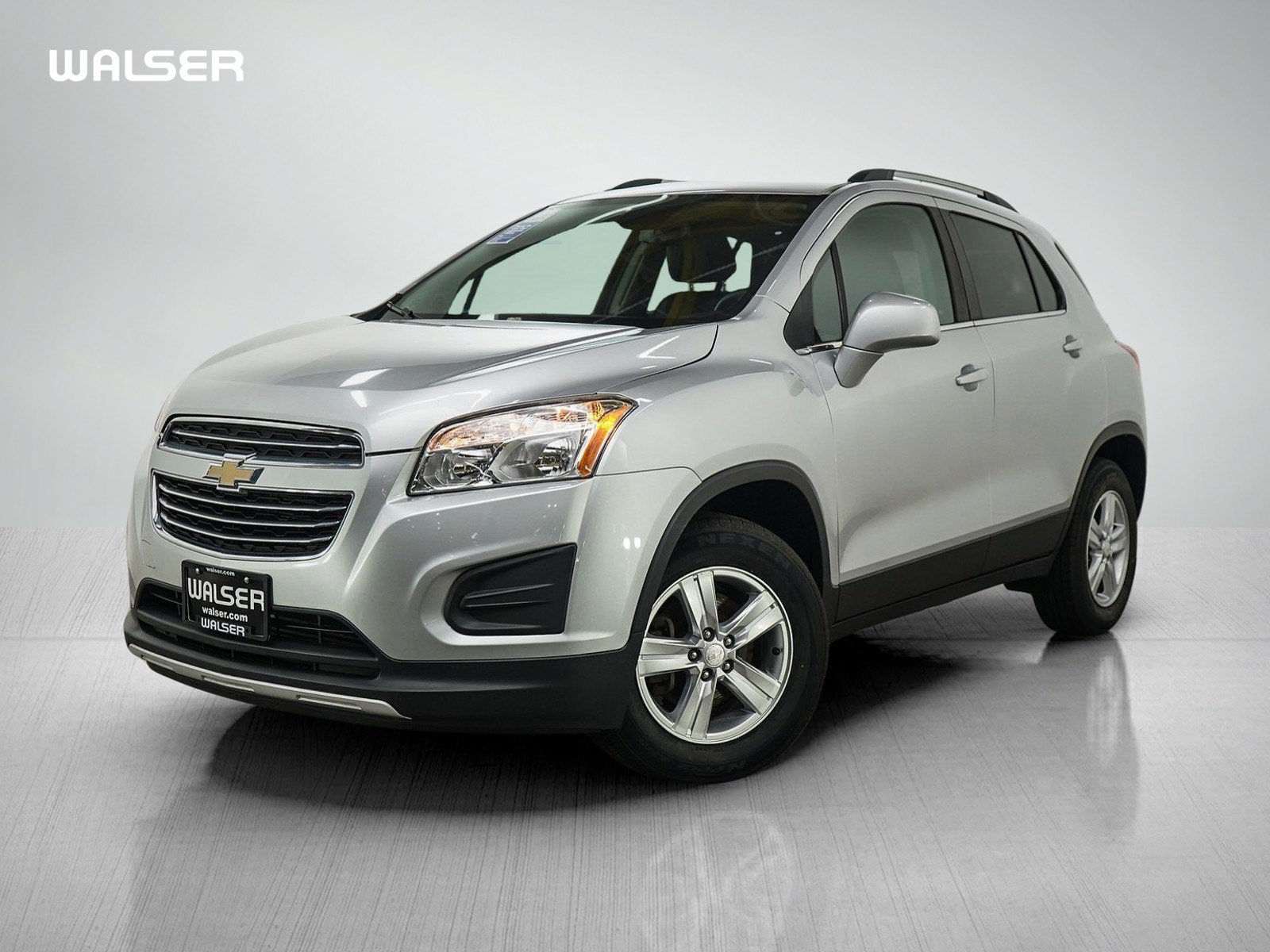 Used 2016 Chevrolet Trax LT w/ LT Convenience Package AWD/4WD image 1