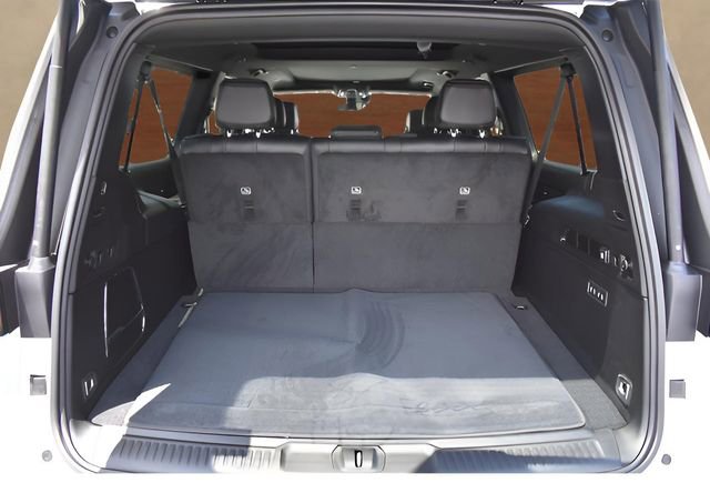 Used 2024 Jeep Wagoneer L Series II w/ Premium Group I image 16