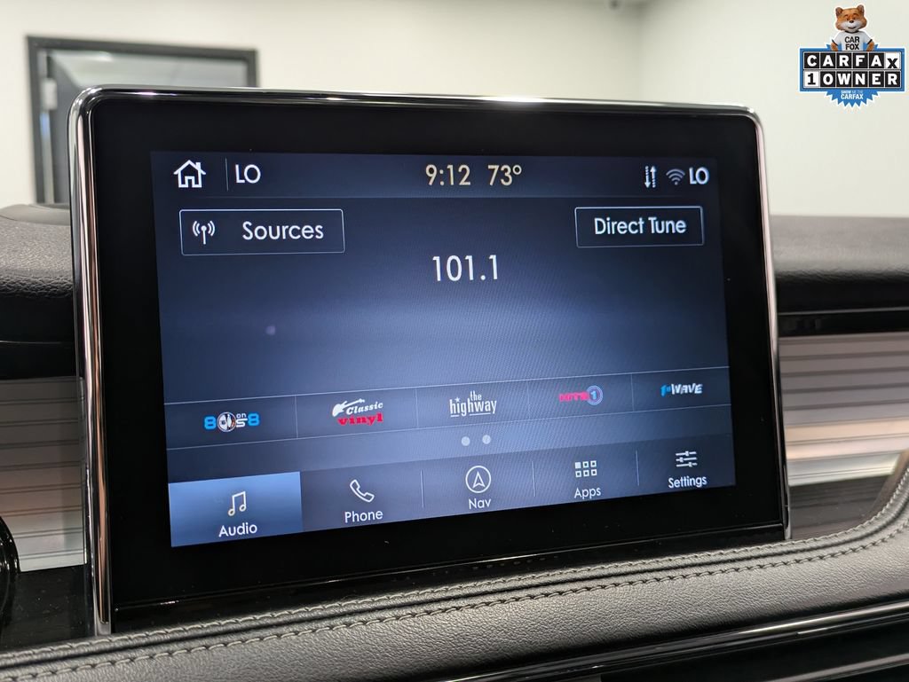 Used 2022 Lincoln Corsair AWD w/ Premium Package image 16