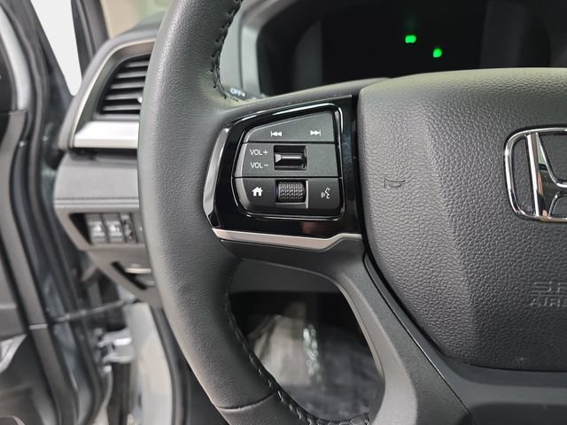 Used 2025 Honda Odyssey EX-L image 17