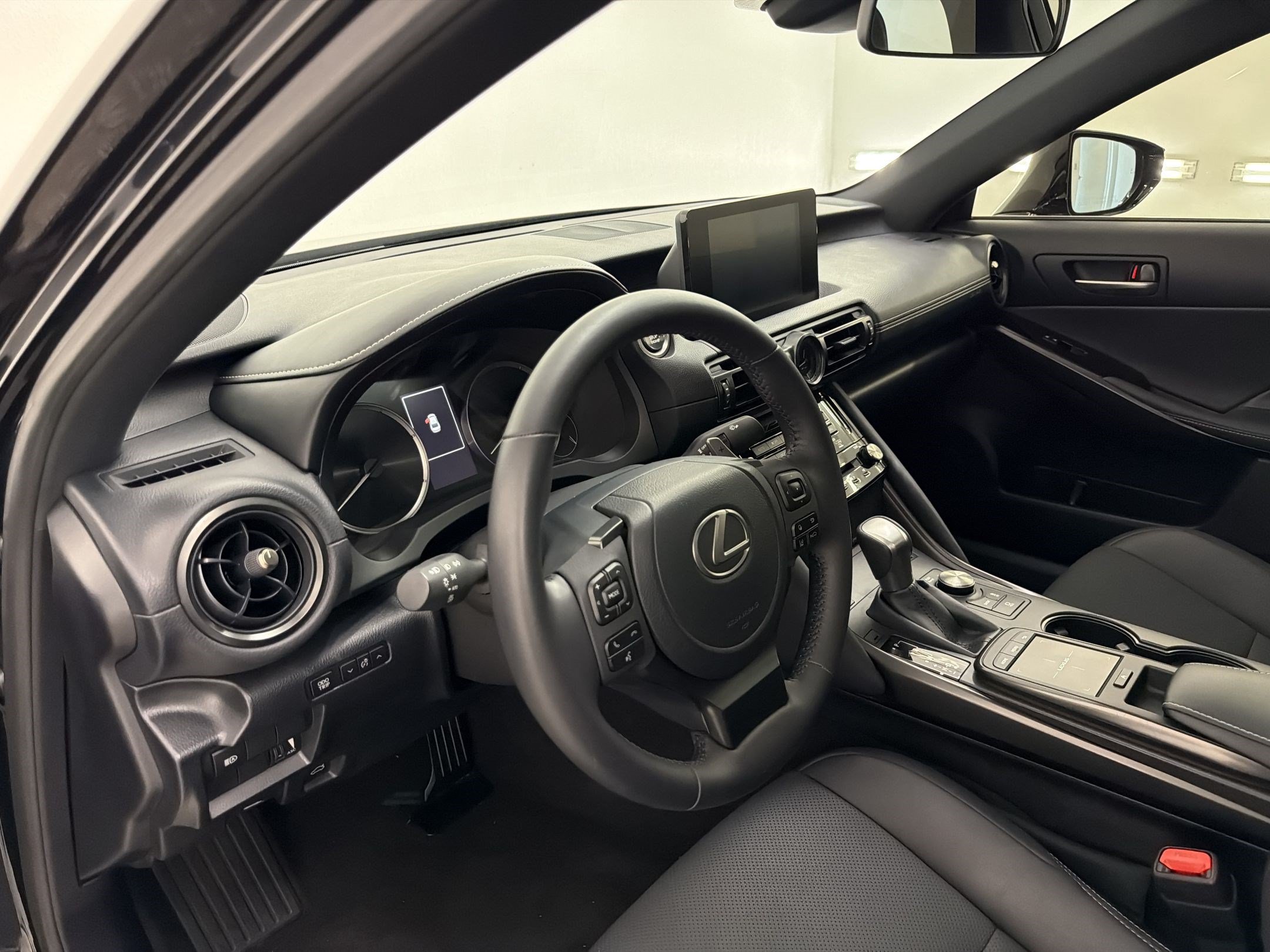 Certified 2024 Lexus IS 350 F Sport RWD image 4