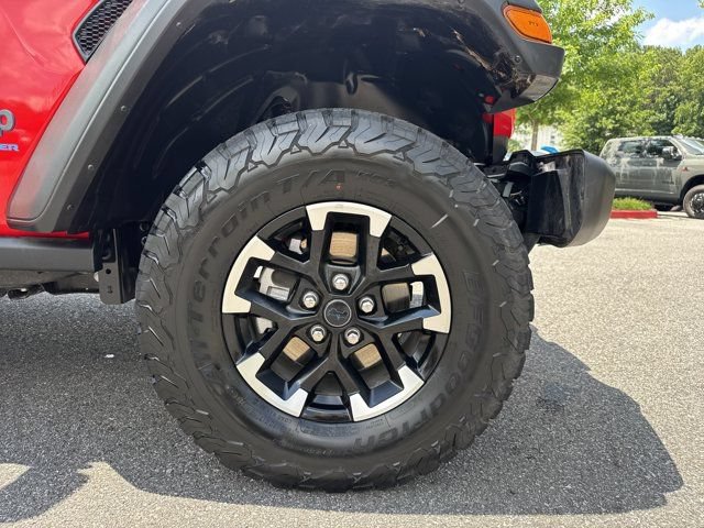 Certified 2025 Jeep Wrangler Unlimited Rubicon 4xe w/ Convenience Group AWD/4WD image 12