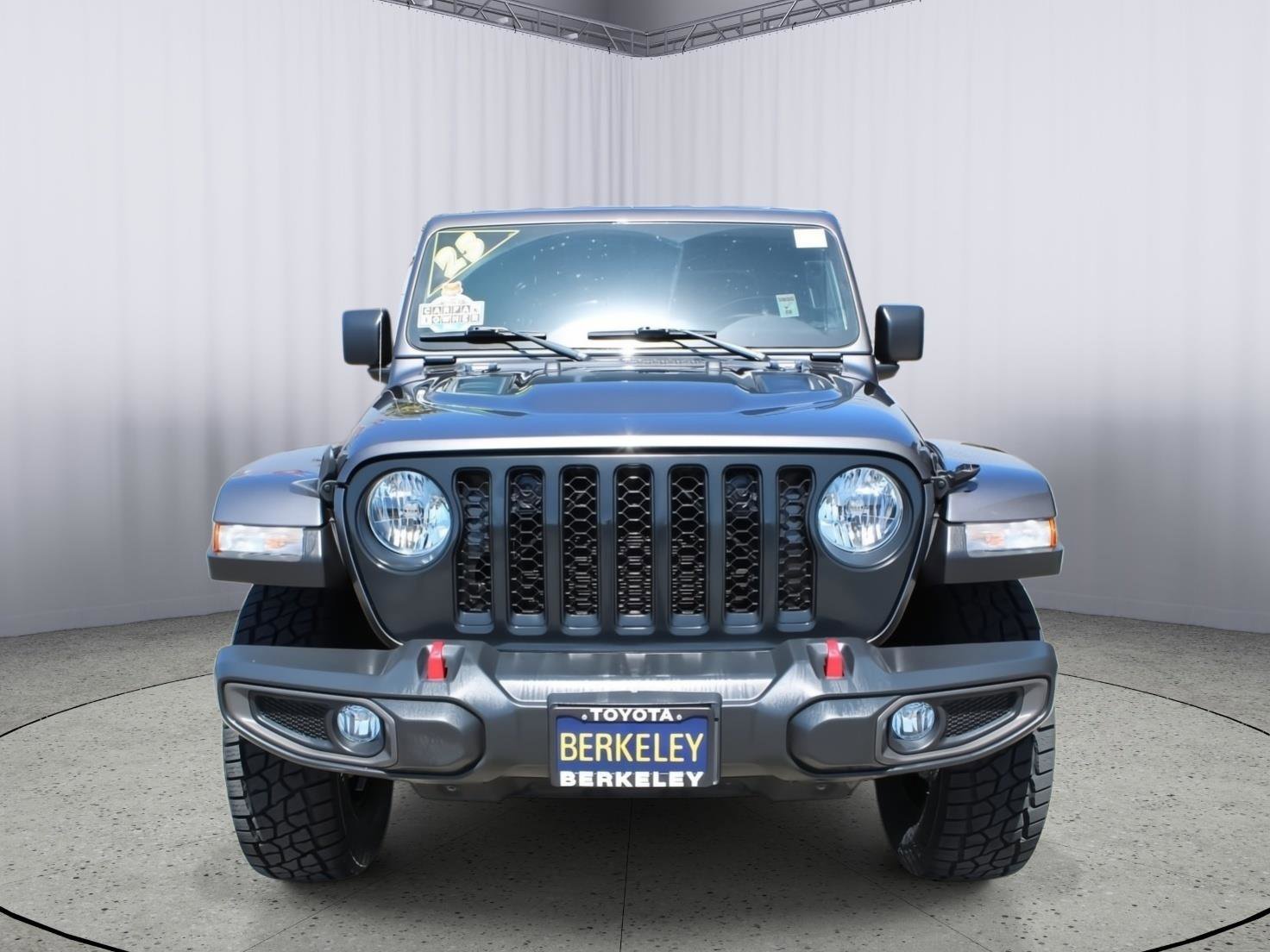 Used 2023 Jeep Gladiator Rubicon w/ Cold Weather Group AWD/4WD image 3