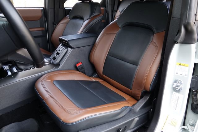 Used 2023 Ford Bronco Outer Banks image 11