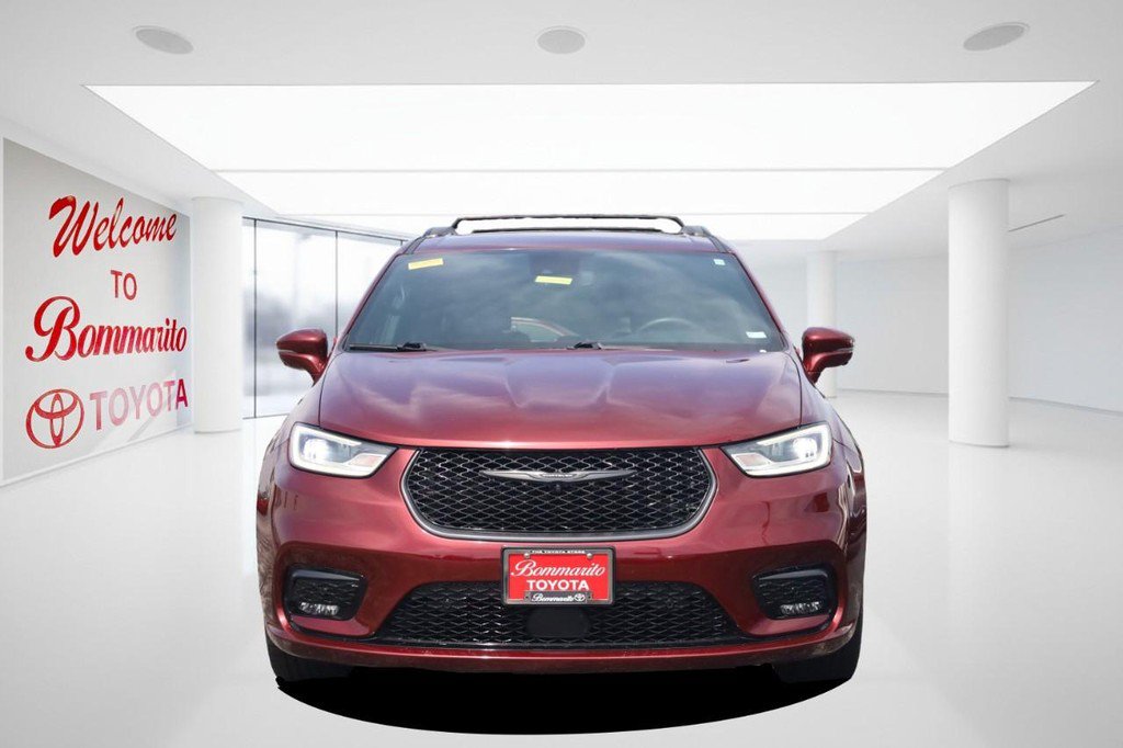 Used 2021 Chrysler Pacifica Touring-L w/ Premium & Safety Sphere Group FWD image 4