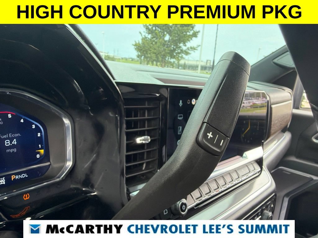 Used 2025 Chevrolet Silverado 2500 High Country w/ High Country Premium Package AWD/4WD image 24