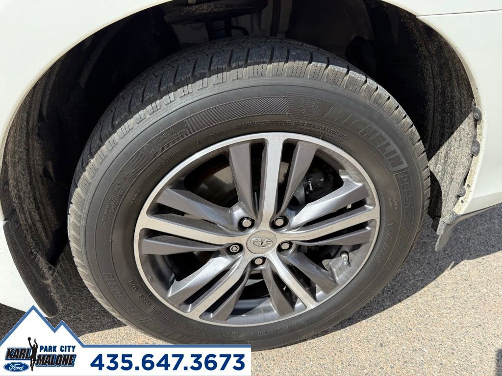 Used 2019 INFINITI QX60 Luxe w/ Essential Package FWD image 9