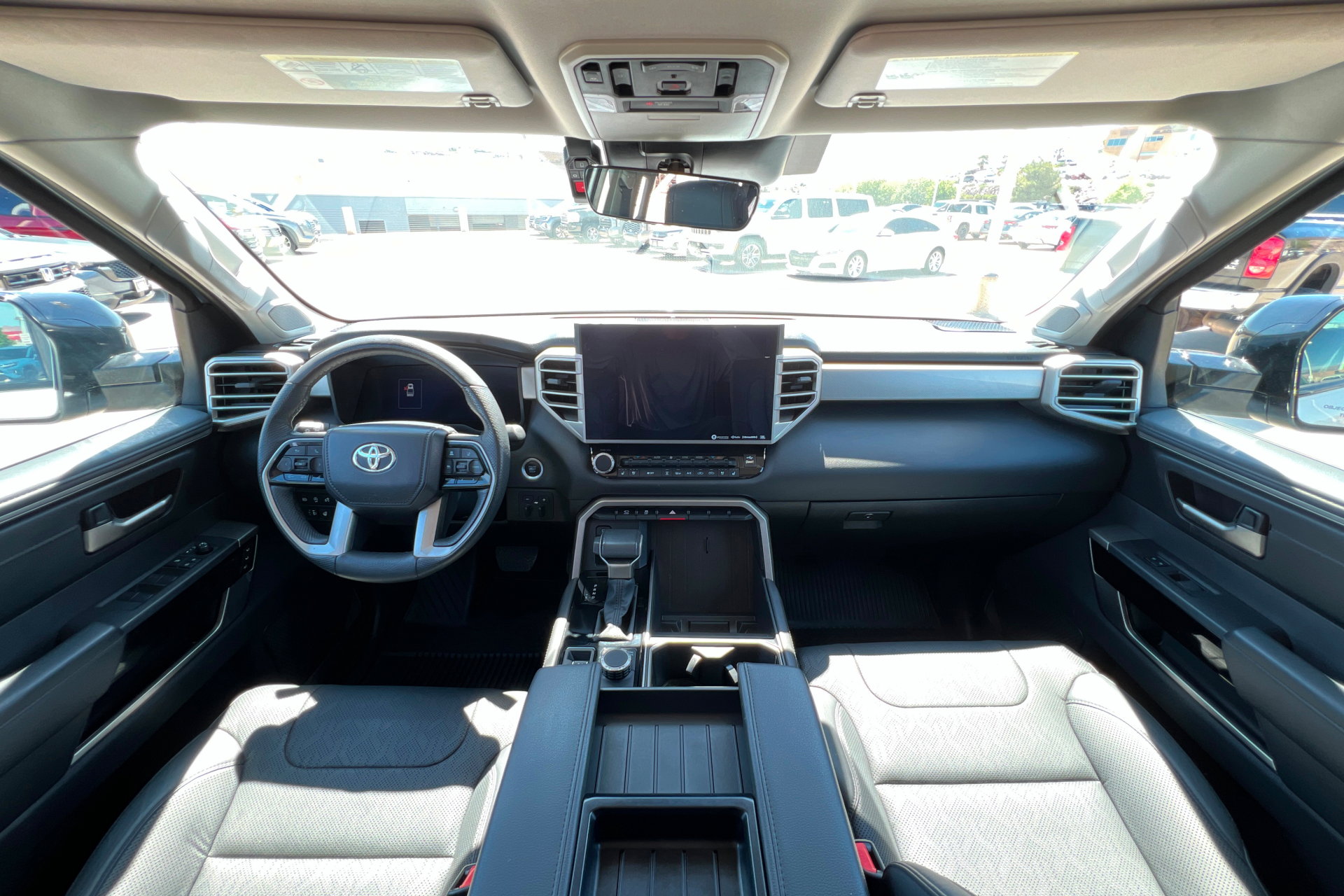 Used 2024 Toyota Tundra Limited AWD/4WD image 10