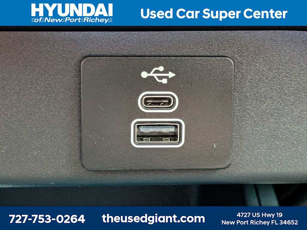 Used 2025 Ford Maverick XLT w/ XLT Luxury Package AWD/4WD image 29