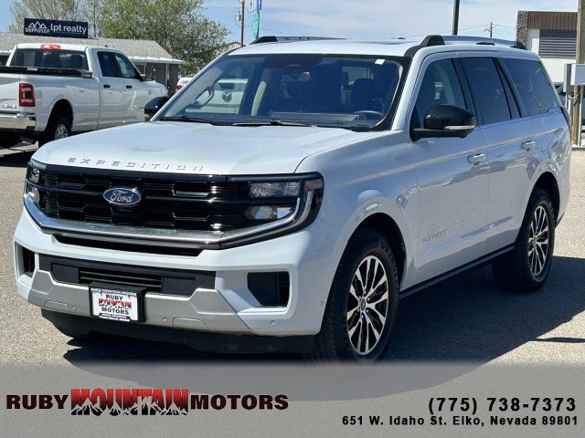 Used 2025 Ford Expedition Platinum AWD/4WD image 3