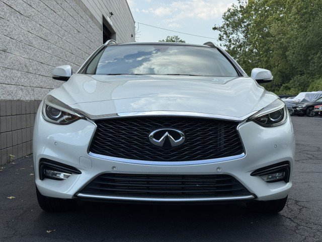 Used 2018 INFINITI QX30 Premium w/ Navigation Package FWD image 11