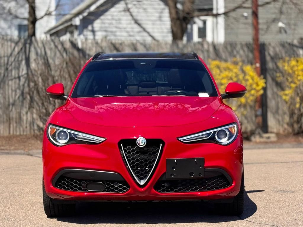 Used 2021 Alfa Romeo Stelvio Ti Sport image 9