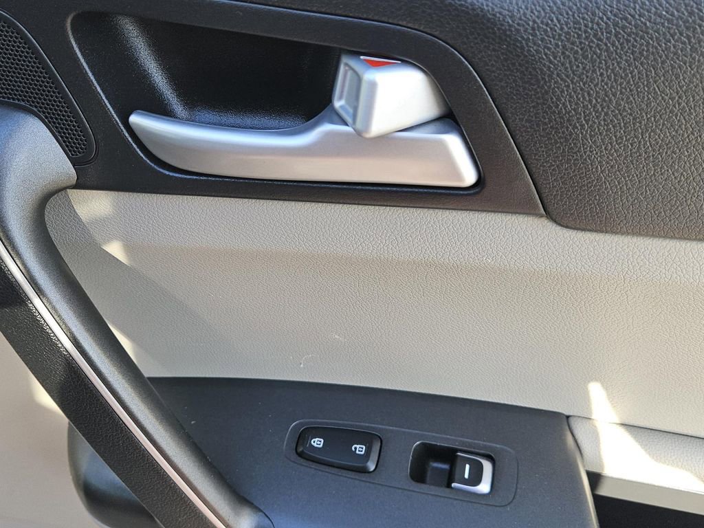 Used 2020 Kia Sportage LX image 30