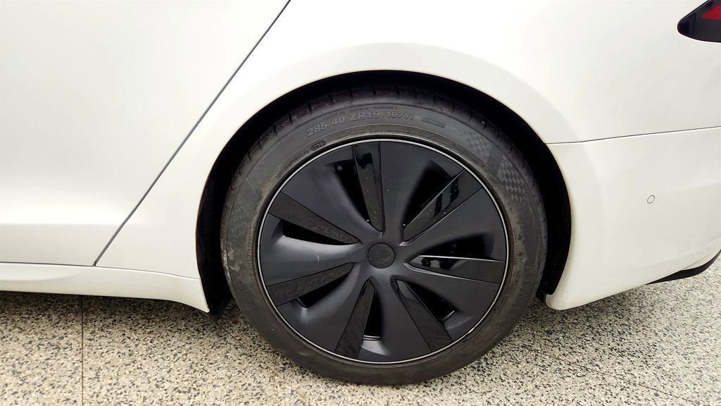 Used 2023 Tesla Model S image 9