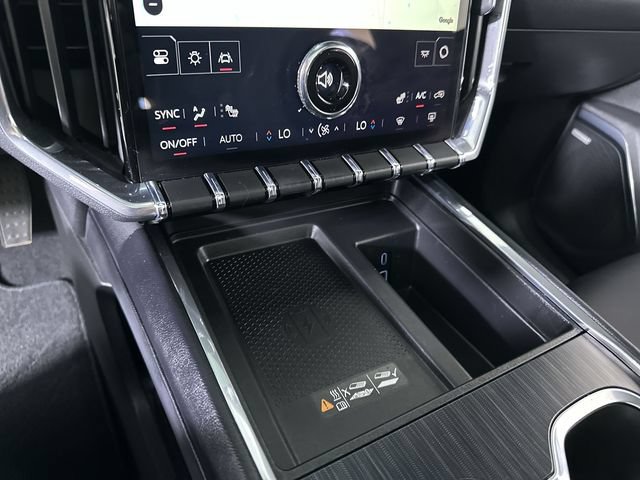 Used 2025 GMC Acadia Elevation w/ Elevation Premium Package AWD/4WD image 17
