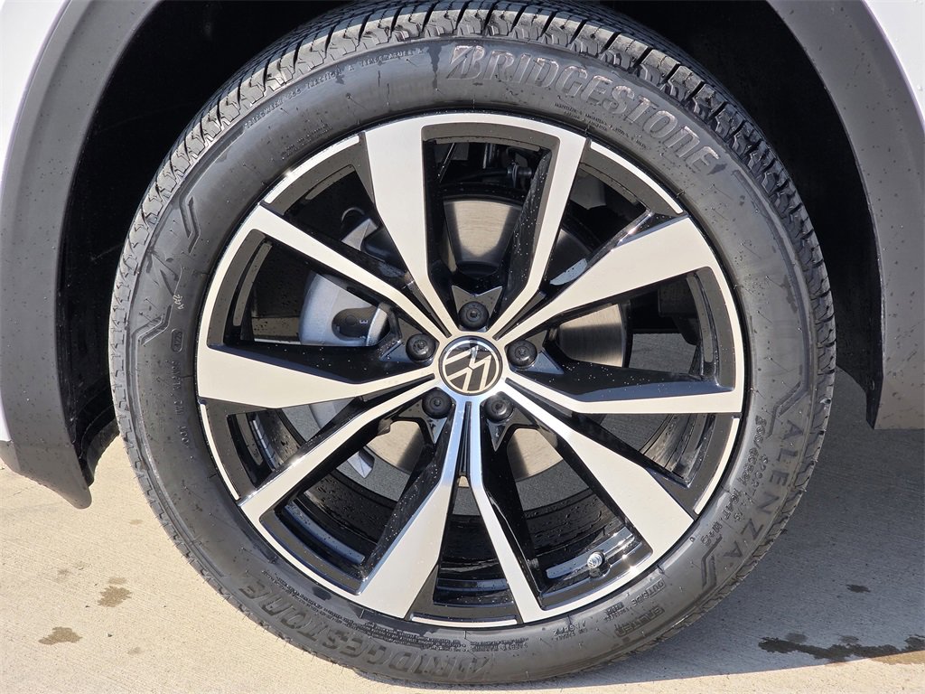 New 2026 Volkswagen Atlas SEL Premium R-Line image 10