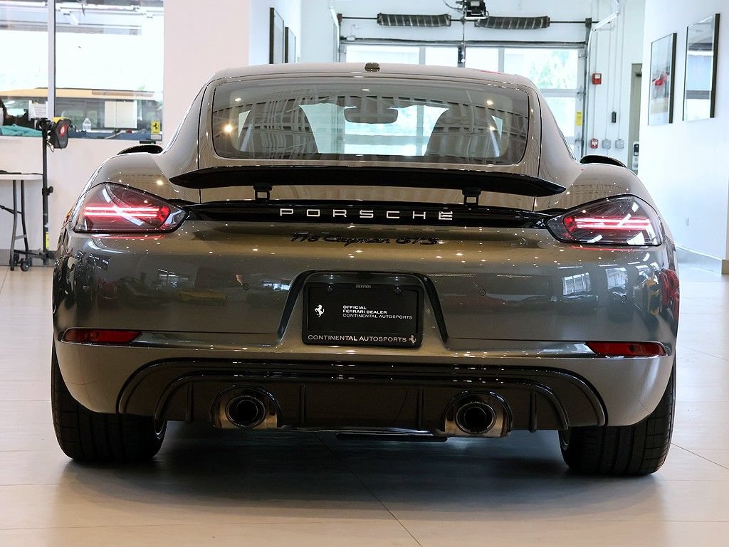 Used 2025 Porsche 718 Cayman GTS RWD image 18