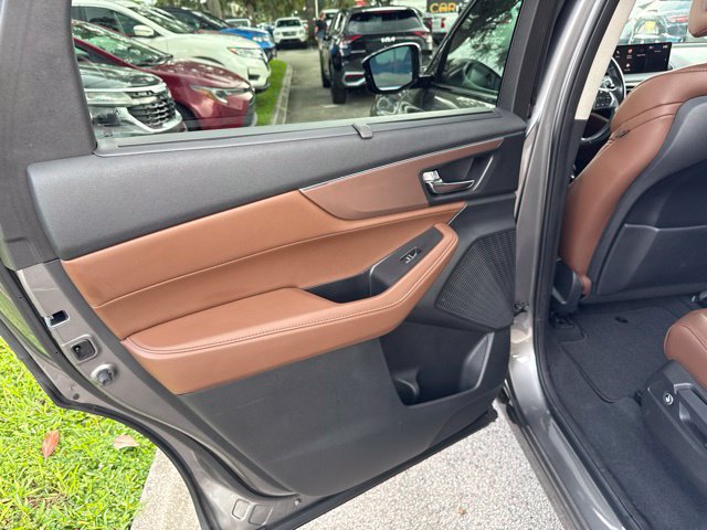Used 2023 Acura MDX w/ Technology Package AWD/4WD image 21