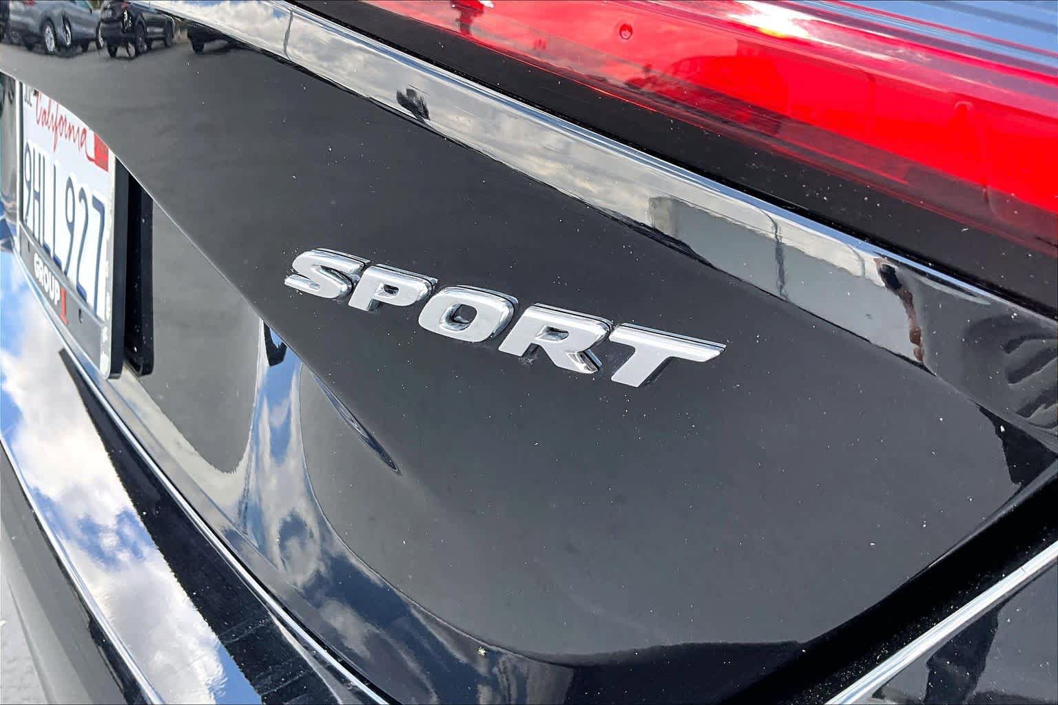 Used 2023 Honda Civic Sport image 9