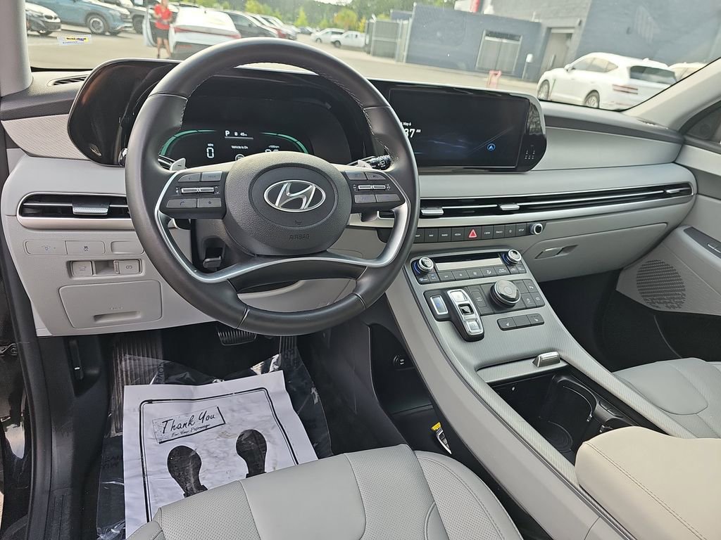 Used 2025 Hyundai Palisade SEL FWD image 22