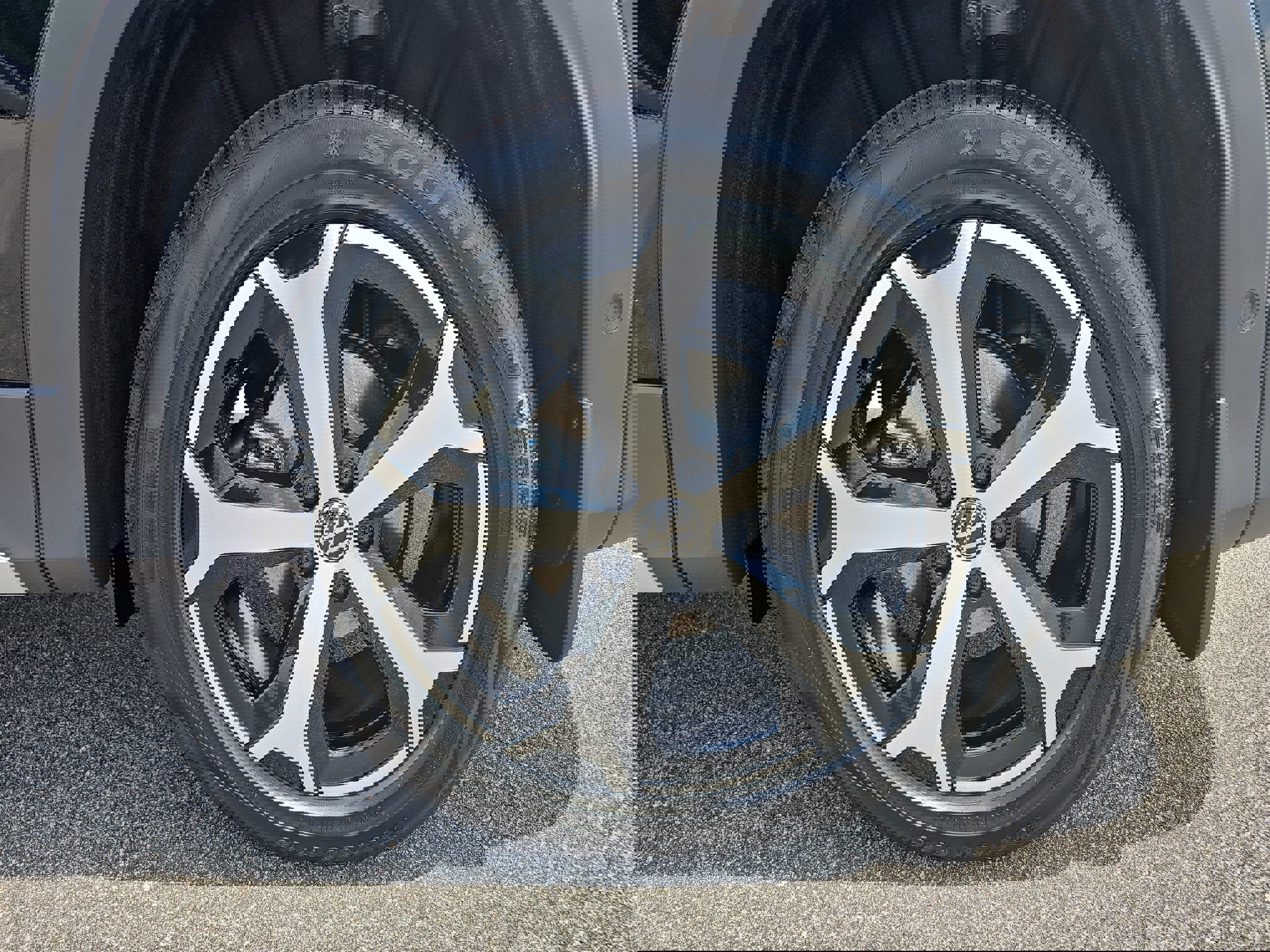 Used 2025 Volkswagen Tiguan SE image 31