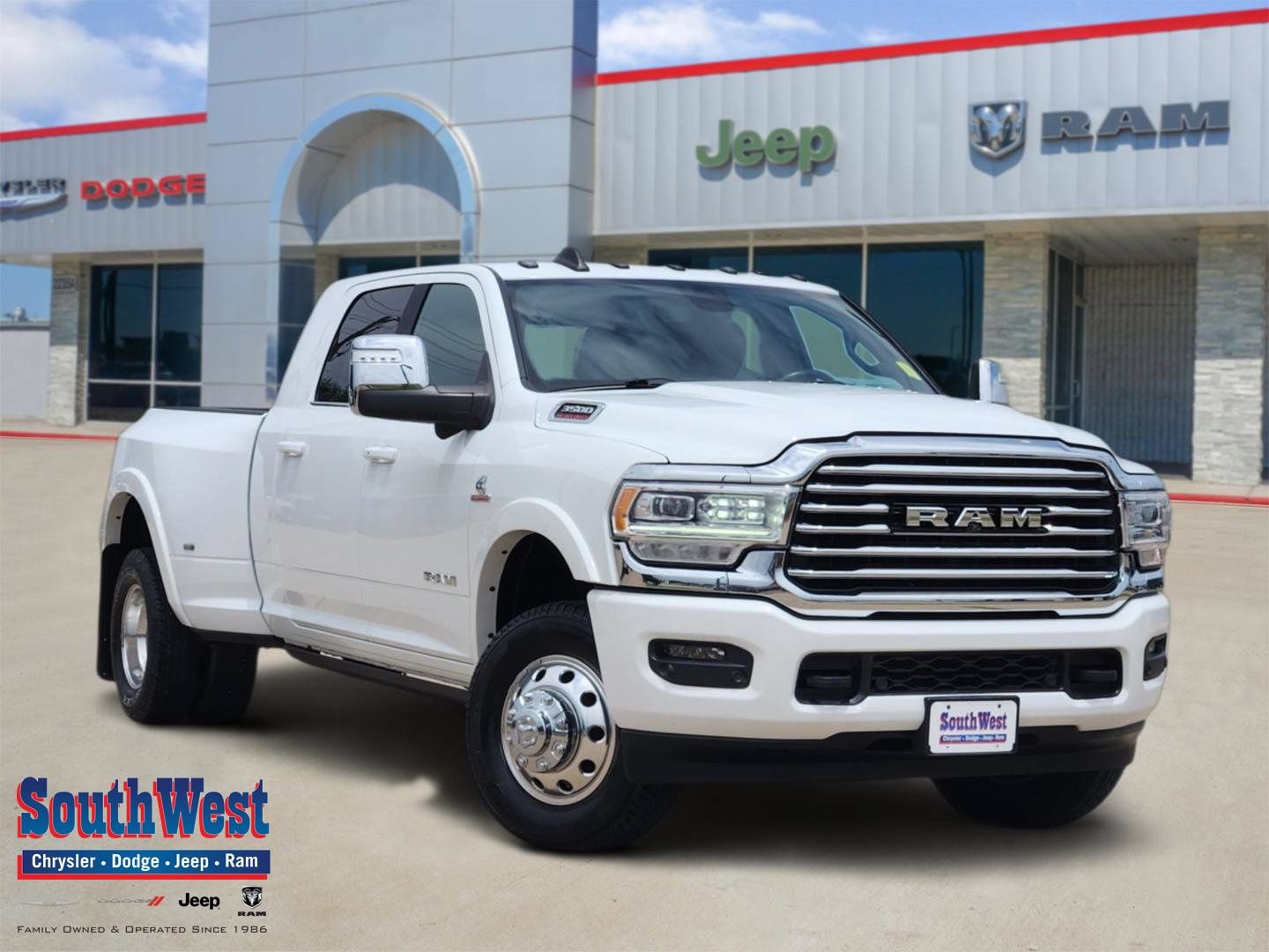 Used 2024 RAM 3500 Limited w/ Towing Technology Group AWD/4WD image 1