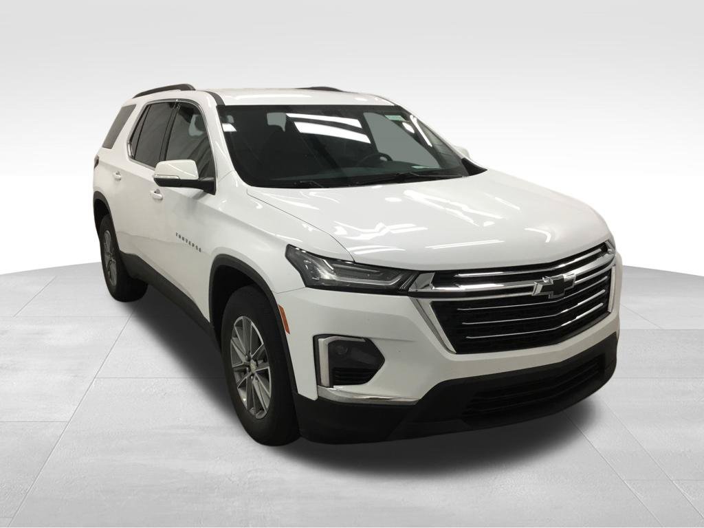 Used 2023 Chevrolet Traverse LT FWD image 3