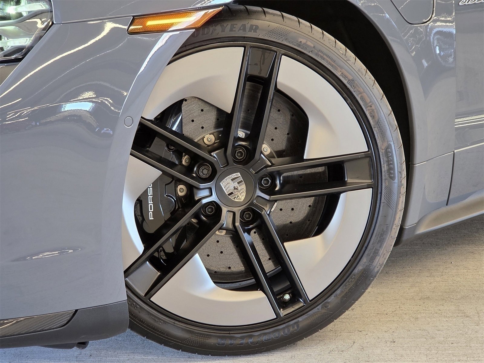 Used 2025 Porsche Taycan Turbo S image 25