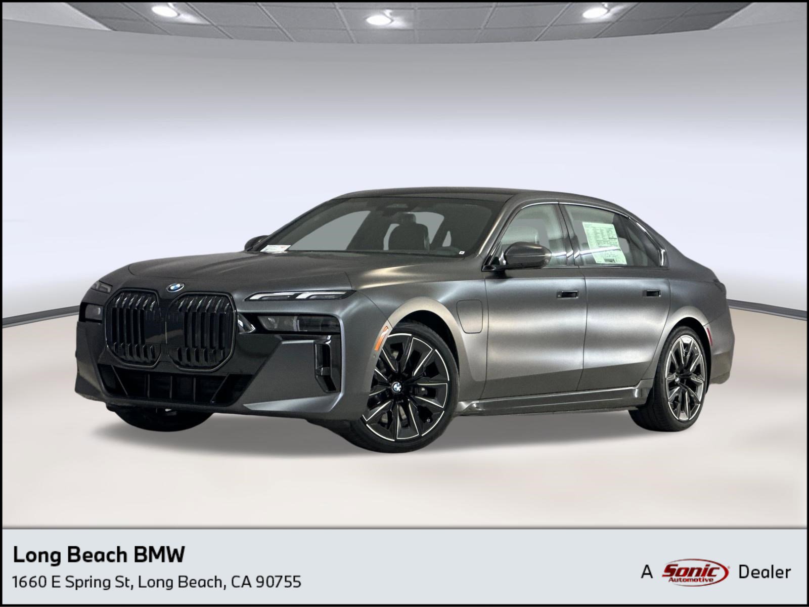 New 2026 BMW 750e xDrive AWD/4WD image 1
