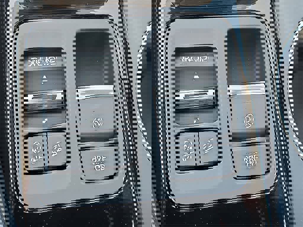 New 2025 Honda Pilot Touring image 18