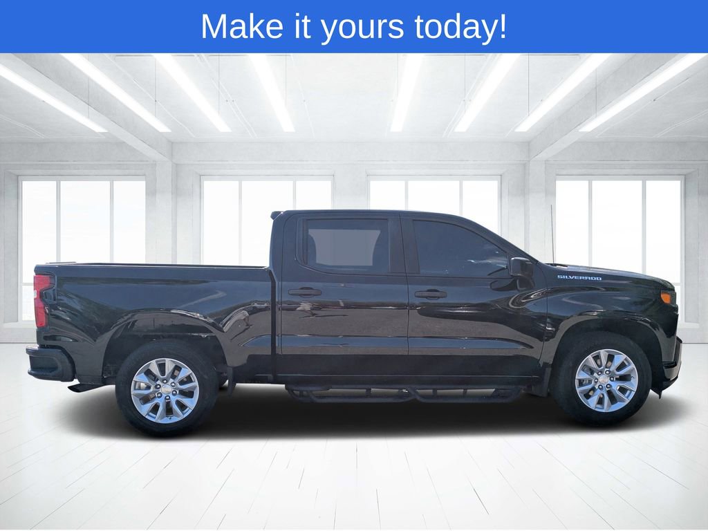 Used 2022 Chevrolet Silverado 1500 Custom RWD image 2