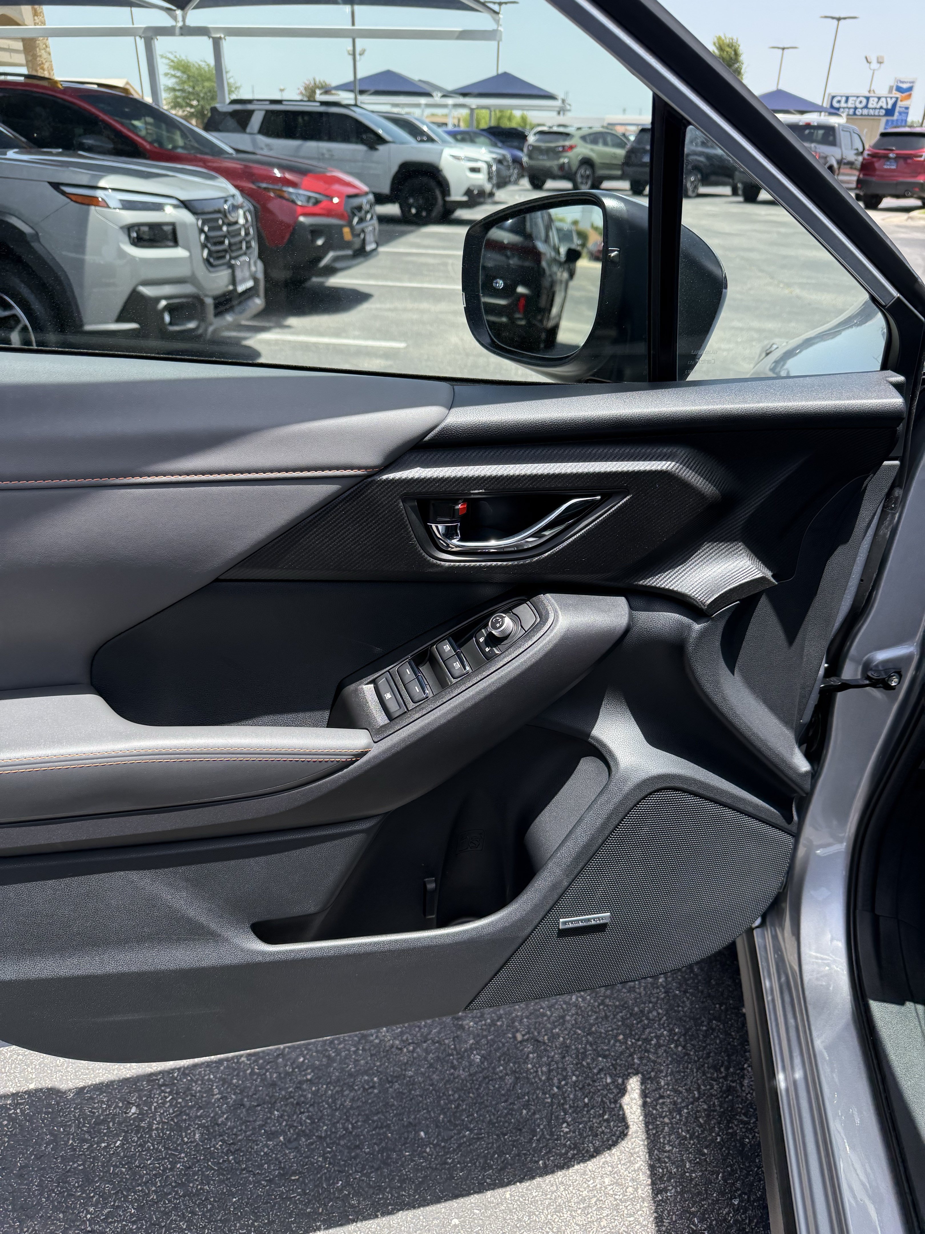 New 2026 Subaru Crosstrek 2.5i Limited w/ Crosstrek Mirror Package AWD/4WD image 17