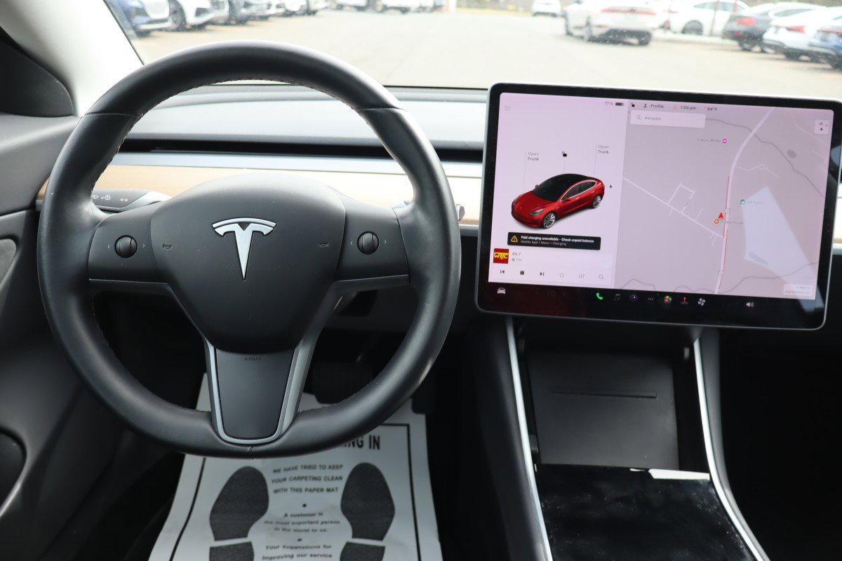 Used 2018 Tesla Model 3 Long Range image 10