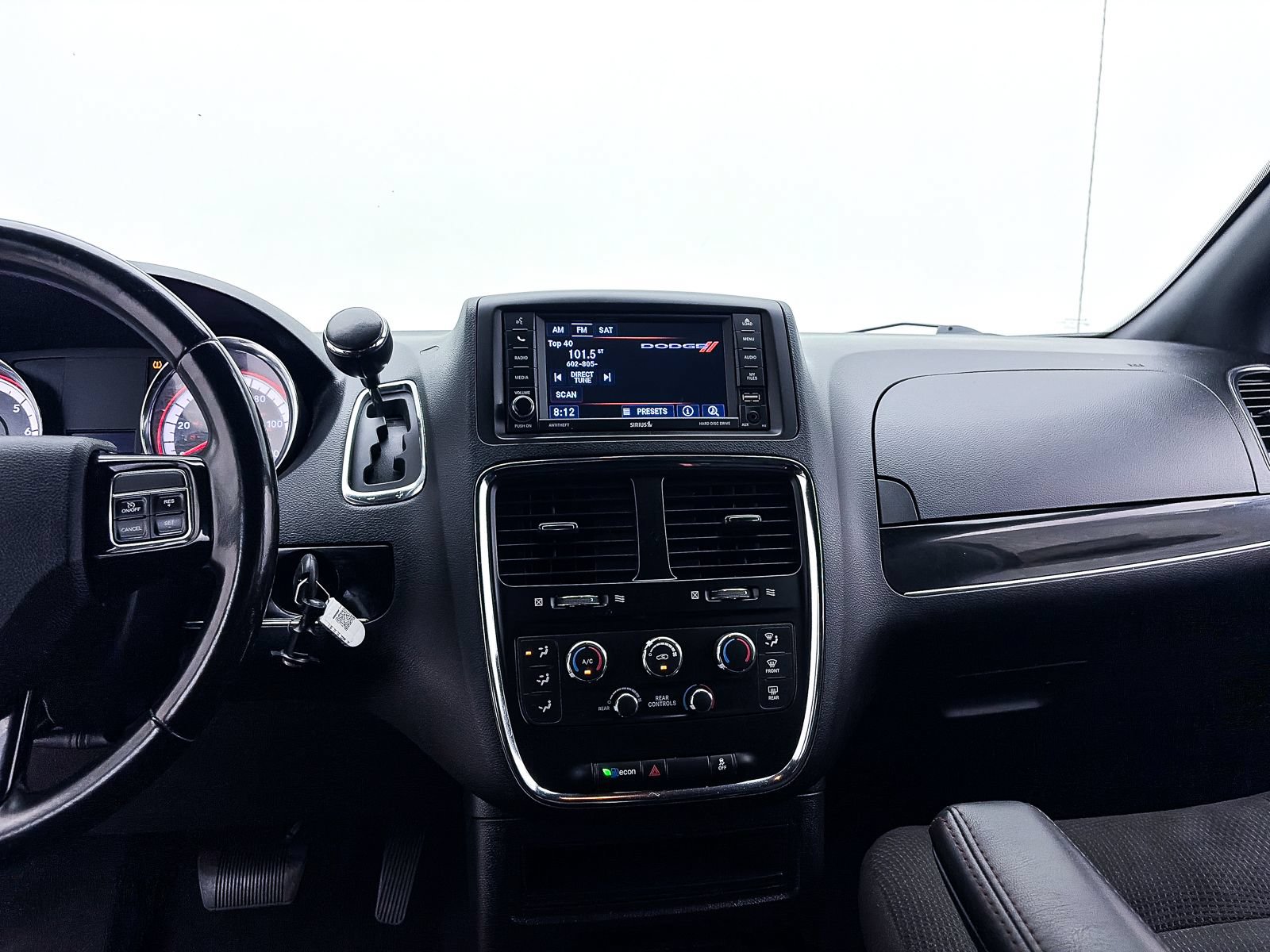 Used 2020 Dodge Grand Caravan SE FWD image 5
