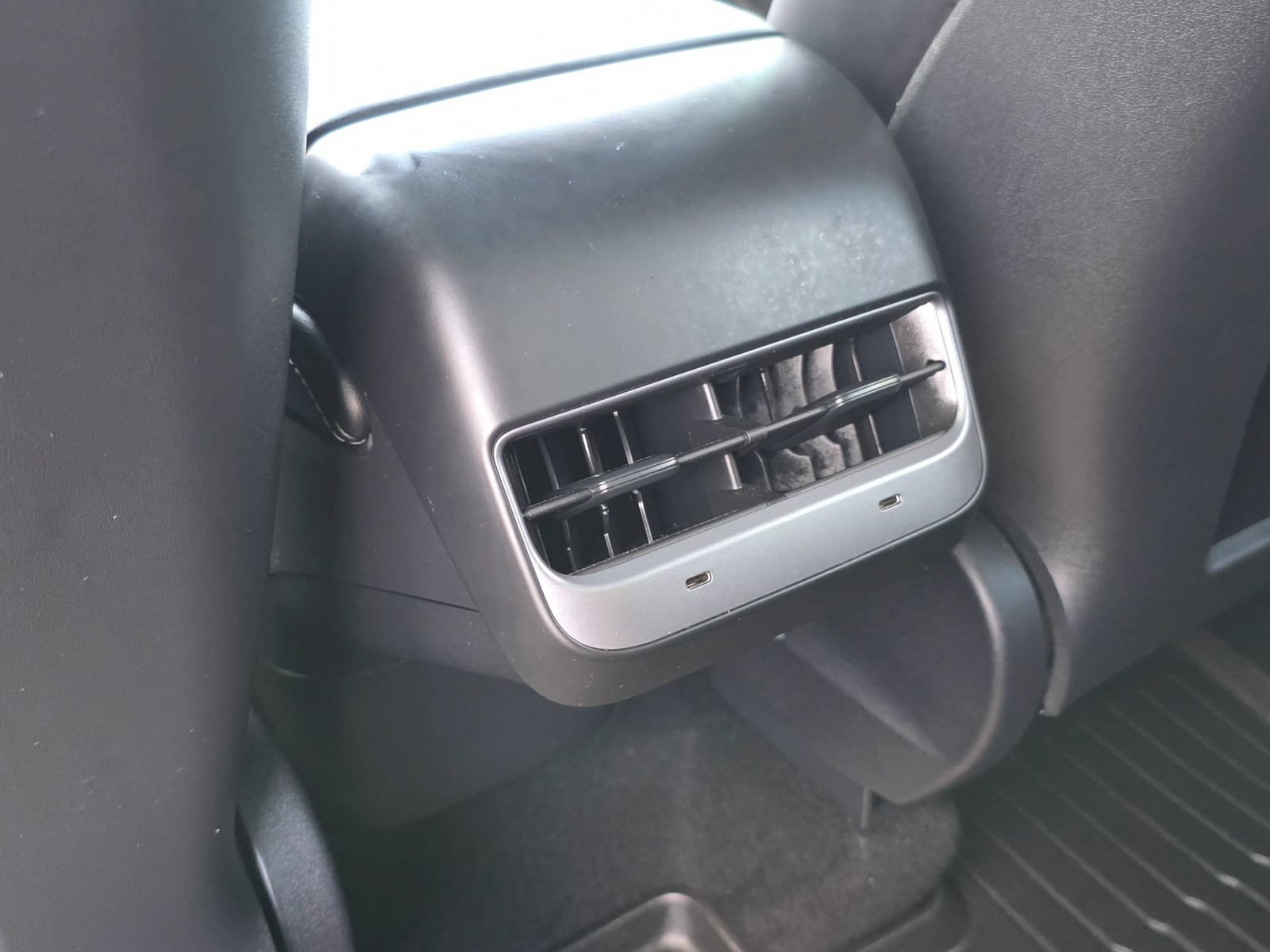 Used 2025 Tesla Model Y Long Range RWD image 26