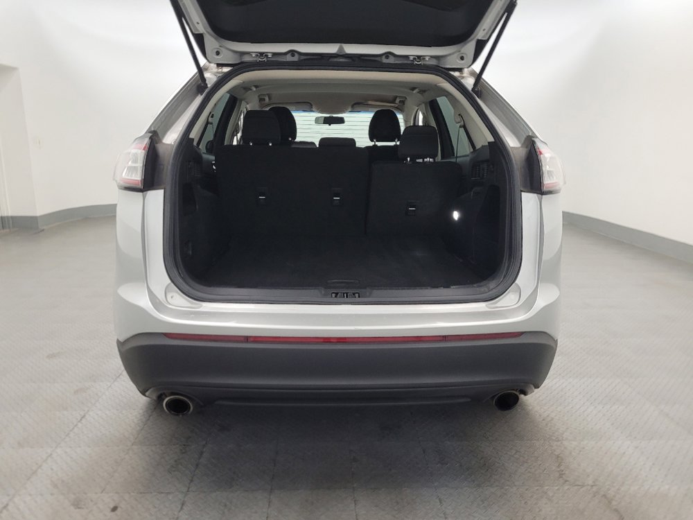 Used 2017 Ford Edge SE FWD image 29