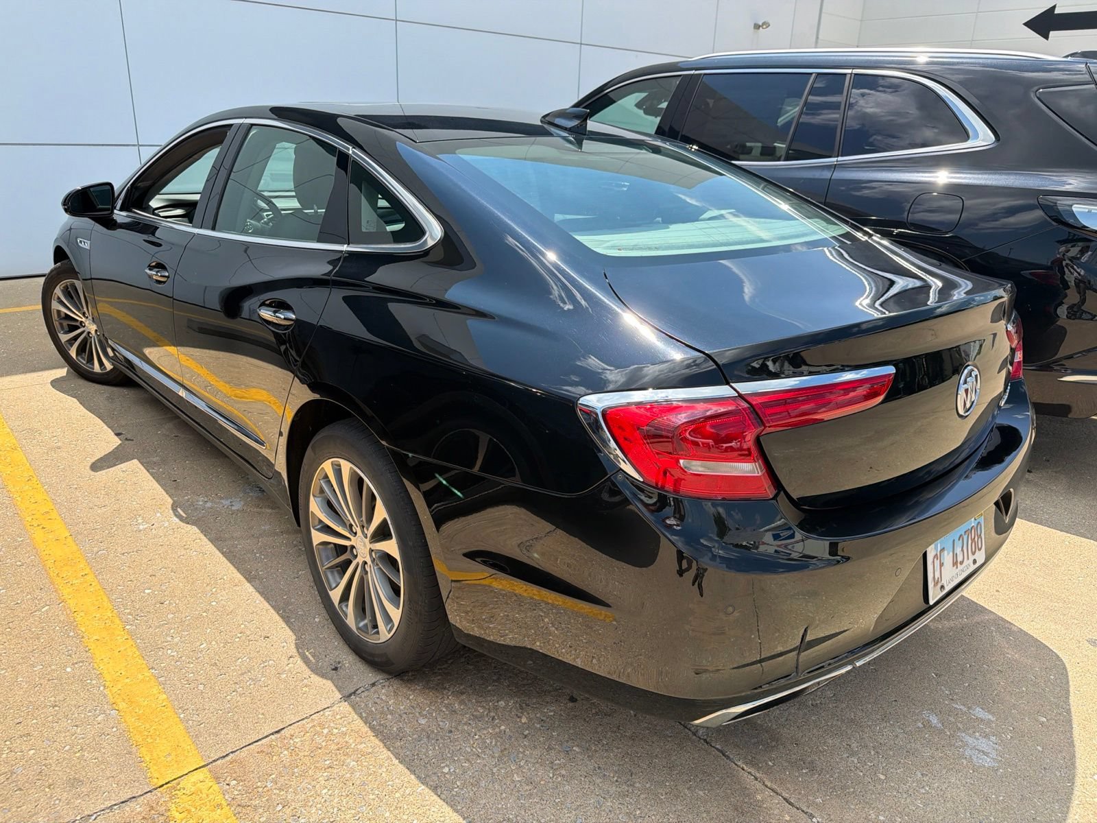 Used 2019 Buick LaCrosse Essence w/ Sun and Shade Package AWD/4WD image 2