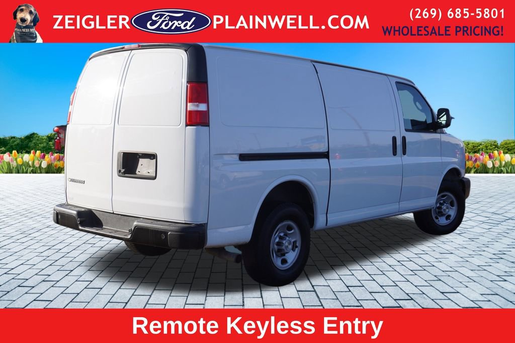 Used 2021 Chevrolet Express 2500 w/ Driver Convenience Package image 3