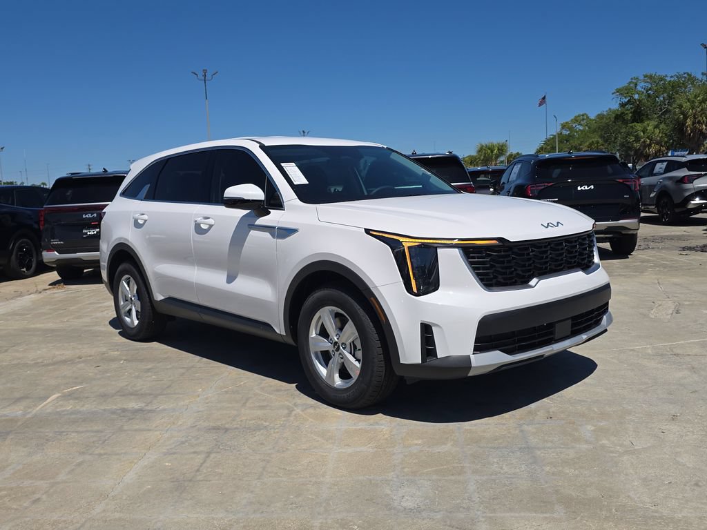 New 2026 Kia Sorento LX FWD image 2
